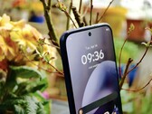 У Motorola Moto G67 есть одна особенность: AMOLED-дисплей.