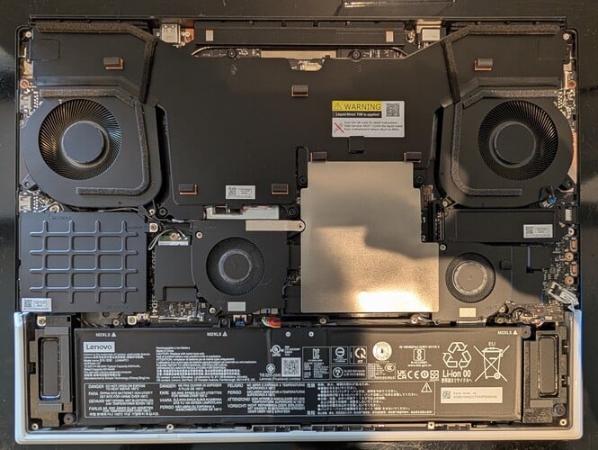 Внутреннее устройство Lenovo Legion 9i (источник изображения: Notebookcheck)