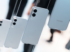 Похоже, что Galaxy S25 Edge может стать вторым самым дорогим телефоном в серии (Источник изображения: @MaxJmb)