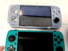 KT-R1S оснащен дисплеем 3:2; KT-Pocket указывает, что позже может появиться вариант 4:3. (Источник изображения: via Nittrx)