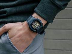 Часы Casio G-Shock GW-5000U-1 (на фото) - один из самых верных современных потомков оригинальных DW-5000C. (Источник изображения: Casio)
