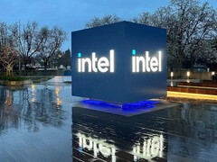 Основатель TSMC критикует поворот Intel в сторону литейного производства; говорит, что фокус на искусственном интеллекте был решающим (Источник изображения: Intel)