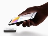 В настоящее время компания Apple предлагает ежедневный денежный возврат в размере до 5 % от суммы соответствующих расходов на проживание, топливо и зарядку электромобилей. 