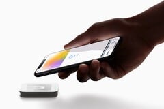 В настоящее время компания Apple предлагает ежедневный денежный возврат в размере до 5 % от суммы соответствующих расходов на проживание, топливо и зарядку электромобилей. 