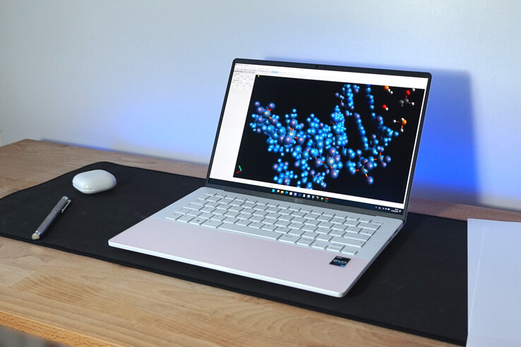LG Gram Style 14Z90RS LG Gram Style 14Z90RS
