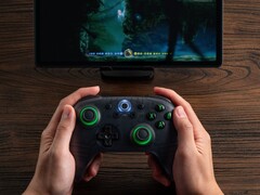 Беспроводной контроллер 8BitDo Ultimate 2C теперь доступен в прозрачном черном варианте. (Источник изображения: 8BitDo)