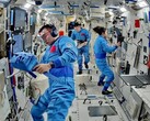 Некоторые китайские астронавты на китайской космической станции Тяньгун (Источник изображения: Китайское пилотируемое космическое агентство; обрезано)