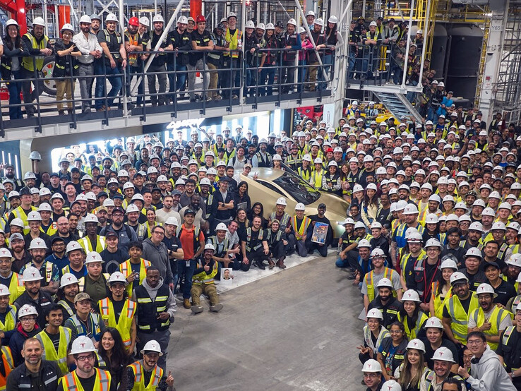 Первая серийная киберкабина в Giga Texas.