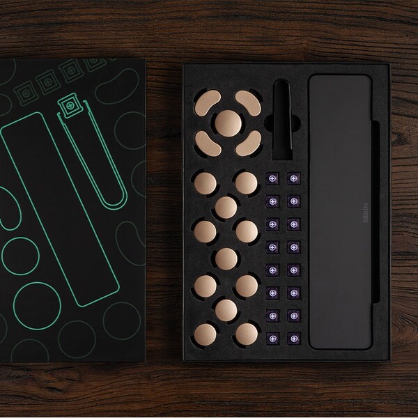 Набор 8BitDo Upgrade Kit для аркадного контроллера включает в себя дополнительные клавиши и подставку для ладони.