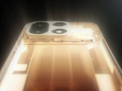 Модель 15T будет отличаться более совершенной системой камер по сравнению с моделью 13T. На фото: промо-кадр из вступительного видео OnePlus 15.