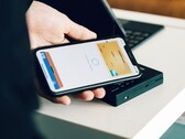 Apple наконец-то открывает чип NFC в iPhone для сторонних приложений. (Источник изображения: CardMapr.nl)