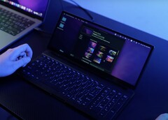 KeyGo сочетает в себе полноценную клавиатуру и 12,8-дюймовый сенсорный дисплей по цене $249. (Источник изображения: Kickstarter)  