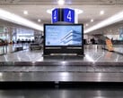 75-дюймовая электронная бумага в аэропорту.