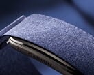 Модель Garmin CIRQA оснащена тканевым ремешком, доступным в семи цветах.