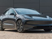 Tesla подает заявку на получение разрешения на омологацию, чтобы привезти Model 3 и Model Y в Индию (Источник изображения: Майкл Симари/Car and Driver)