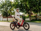 Электронный трицикл Velotric Triker оснащен двигателем мощностью 750 Вт с крутящим моментом 90 Нм и пиковой мощностью 1 300 Вт (Источник изображения: Velotric)