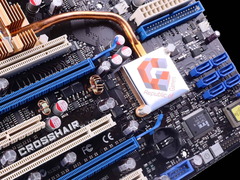 Фотография оригинальной материнской платы Asus ROG Crosshair