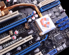 Фотография оригинальной материнской платы Asus ROG Crosshair