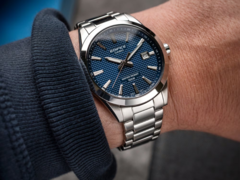 Часы Casio Edifice EFV-160D (на фото) поступают в продажу в Великобритании. (Источник изображения: Casio)