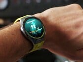 Часы Huawei Watch GT 7 Pro также доступны в привлекательных зелёном и жёлтом цветах.