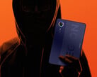 Планшет Legion Y700 Infinite поступит в продажу в Китае 25 августа 2026 года. На снимке: рекламное изображение, на котором показана задняя панель планшета.