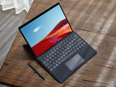 Microsoft анонсировала первое поколение Surface Pro X в октябре 2019 года (Изображение: Microsoft)