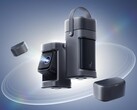 Новый портативный проектор Anker Nebula P1 поставляется с двумя съемными динамиками мощностью 10 Вт. (Источник изображения: Anker)