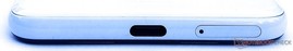 Нижняя грань: порт USB Type-C, слот SIM карт