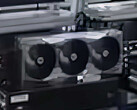 Предполагаемый GeForce RTX 5090 проходит заводские испытания в Индонезии. (Источник изображения: BiliBili)