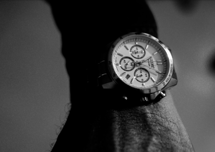 Seiko SBTR024 (на фотографии) — ещё один отличный хронограф по доступной цене.