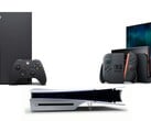 На фотографии представлены Xbox Series X, Sony PS5 Slim Disc Edition и Nintendo Switch 2