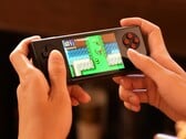Возможно, в модели Pocket Micro 2 компания Ayaneo откажется от прямоугольной формы, характерной для Pocket Micro (на фото).