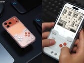 Чехол GameBaby Transparent Edition для iPhone 17 Pro Max с функцией «flip-to-play», выпущенный ограниченным тиражом