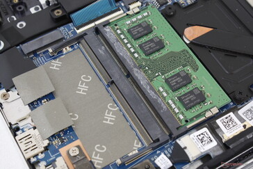2x площадки SO-DIMM DDR4 поддаются апгрейду