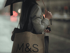 Магазин Marks & Spencer в Великобритании, где нарушение работы поставщика привело к перебоям в обслуживании (Источник изображения: Unsplash/Aleksandr Rebenkov)