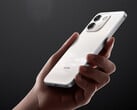 Модель Note 17 Pro Max также поддерживает быструю зарядку мощностью 100 Вт. На снимке: рекламное изображение, демонстрирующее заднюю панель телефона.