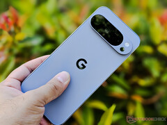 Pixel 10 Pro XL - один из пяти смартфонов Pixel 10, которые Google выпустил на данный момент.