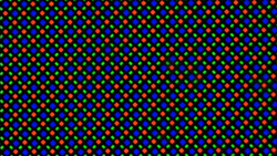 В OLED-дисплее используется субпиксельная матрица RG/BG, состоящая из одного красного, одного синего и одного зеленого светодиода.