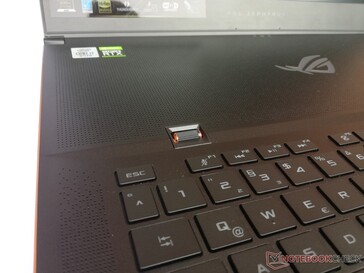 Asus ROG Zephyrus S17 - Колесо изменения громкости