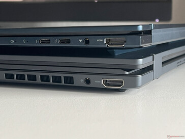 Zenbook Duo OLED (снизу), Zenbook 14 OLED (сверху)