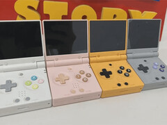 Miyoo Mini Flip в четырех предлагаемых цветах. (Источник изображения: u/TenLevels)