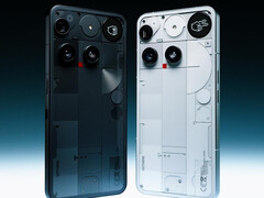 Nothing Phone 3 (на фото) уже доступен для предварительного заказа перед выпуском 15 июля. (Источник изображения: Nothing)