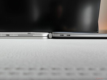 iPad Pro 11 2025 M5 и клавиатура Magic Keyboard (слева) против Apple MacBook Air M1 (справа)