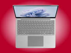 13-дюймовый ноутбук Surface Laptop весит около 1,2 кг.
