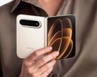 Помимо красного цвета, смартфон Xiaomi 18 Fold будет доступен также в чёрном и тёплом белом цветах.