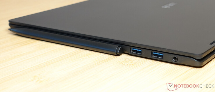 Магнитный держатель стилуса с индуктивной зарядкой; 2 x USB-A (3.2 Gen2x1); 3,5 мм аудиоразъем