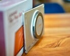 На первый взгляд планшет Lenovo Tab Plus Gen 2 выглядит уникально и обладает рядом необычных функций.