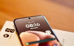 Дисплей Motorola Edge 70 Pro отличается высокой четкостью и яркостью.