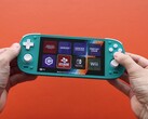 Портативная консоль Retroid Pocket G2 демонстрирует меню эмуляции с иконками GameCube, Game Boy, Super Nintendo, Wii и Nintendo Switch (Источник изображения: Retro Game Corps via YouTube)