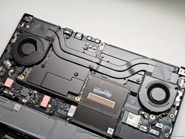 ...но слабый и громкий блок охлаждения.